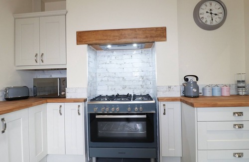 Ilkeston Cottage | Corner House Cottage