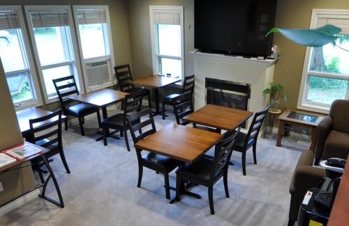 Revelstoke Bed & Breakfast | Cornerstone Bed and Breakfast