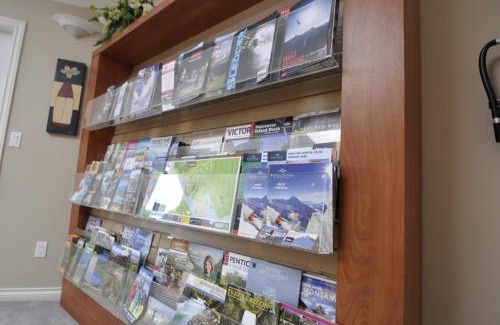 Revelstoke Bed & Breakfast | Cornerstone Bed and Breakfast