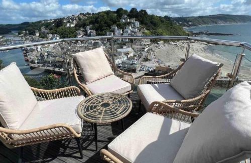 West Looe Villa | Cornwall Large Beach House Sea & Beach Views - 4 Bedrooms & 3 Bathrooms