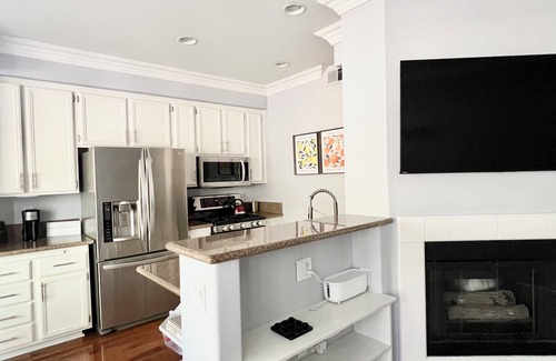 Foothill Ranch Condo | Corporate /Traveling Nurse near Irvine