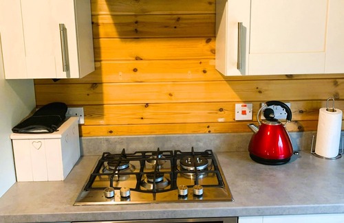 Dollar Cottage | Corrie Lodge - sleeps 4 guests in 2 bedrooms