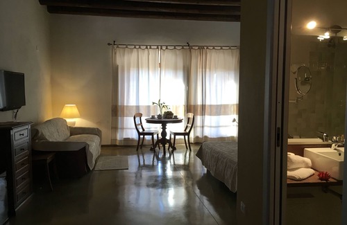 Bosa Historic Centre Hotel | Corte Fiorita Albergo Diffuso