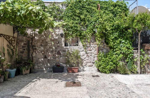 Castelnuovo del Garda Apartment | Corte Monteleone - Honeymoon Suite