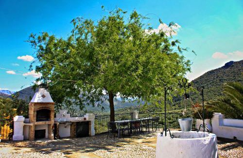 Carcabuey Villa | Cortijo Entresierras