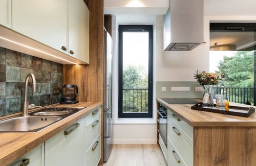 Zwierzyniec Apartment | Cosmea Junior Suite - peace, style & work in a feel-good atmosphere