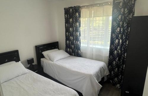 Middle Park and Sutcliffe Apartment | Cosy 1BDR Flat in Greenwich Free Parking with WIFI