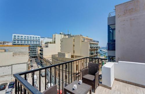 Gzira Apartment | Cosy 1BR Penthouse with Terrace, Great Location
