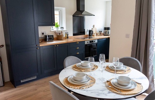 Wigston House | Cosy 2BR House | Space Centre | Free Parking