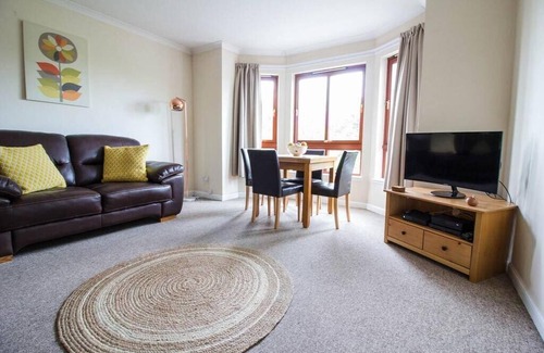 Craigleith Apartment | Cosy and welcoming. A real home from home with parking and access to city
