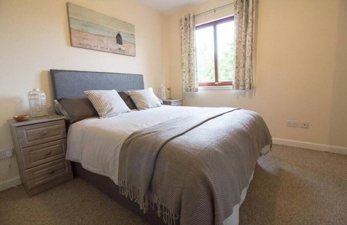 Craigleith Apartment | Cosy and welcoming. A real home from home with parking and access to city
