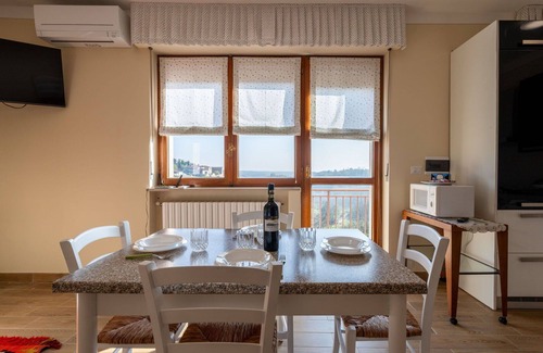 Castagnole Monferrato Apartment | Cosy apartment for 5 guests with WIFI, A/C, TV and terrace