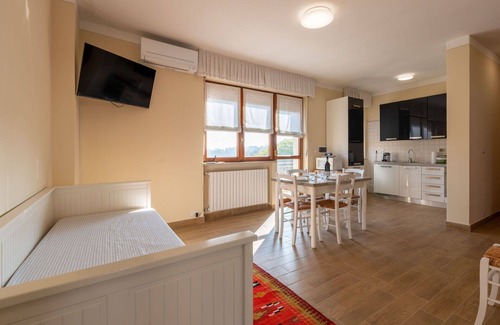 Castagnole Monferrato Apartment | Cosy apartment for 5 guests with WIFI, A/C, TV and terrace