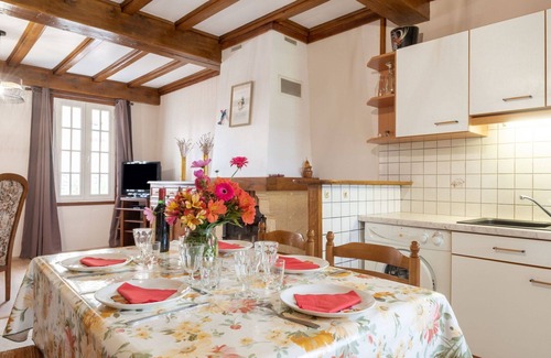 Barneville-Carteret House | Cosy apartment in villa for 5 guests with WIFI, TV, terrace and panoramic view