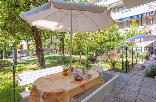 Francavilla al Mare Apartment | Cosy apartment for 5 people with A/C, WIFI, TV and terrace