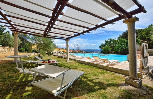 Monteverdi Marittimo Apartment | Cosy apartment for 6 guests with pool
