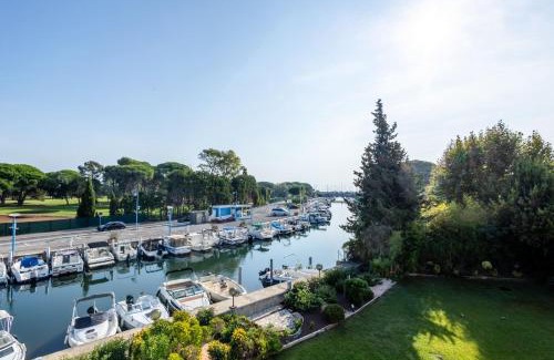 Mandelieu-la-Napoule Beach House | Cosy apartment 7 minutes walk from the sea!