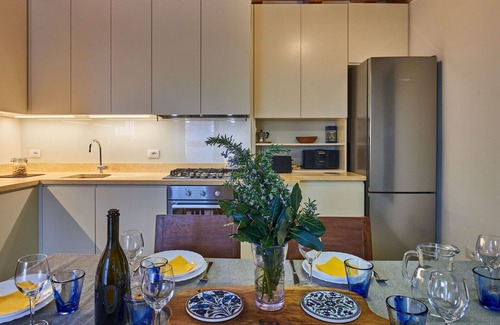 Caprino Veronese House | Cosy apartment in villa for 6 guests with WIFI, TV and patio