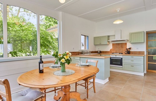 Croissanville Apartment | Cosy apartment for 2 people with WIFI and terrace