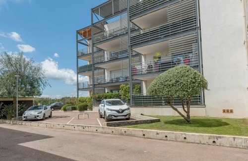 Porto-Vecchio Apartment | Cosy apartment for 6 people with A/C, WIFI, TV and terrace