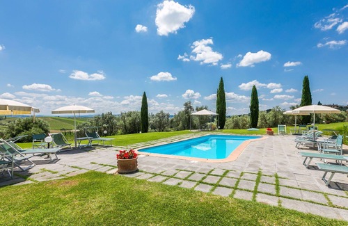 Cerreto Guidi Apartment | Cosy apartment for 4 guests with pool, WIFI, A/C, TV and pets allowed