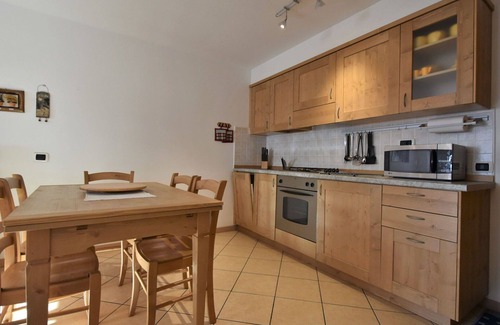 Campodolcino Apartment | Cosy apartment for 4 guests with WIFI, TV, terrace and pets allowed