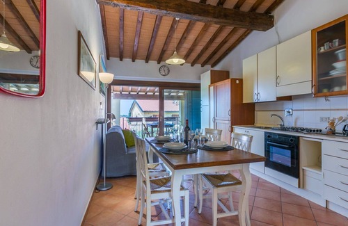 Guardistallo Apartment | Cosy apartment for 5 people with WIFI, terrace and pets allowed