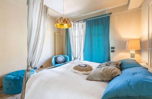Lamporecchio Apartment | Cosy apartment for 4 guests with WIFI, A/C, pool, TV, panoramic view and parking