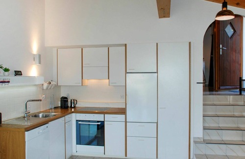 Magadino Apartment | Cosy apartment for 2 guests with WIFI, TV, patio and panoramic view