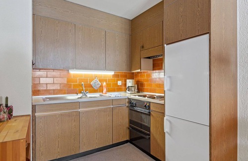 Parpan Apartment | Cosy apartment for 3 people with WIFI, TV and balcony