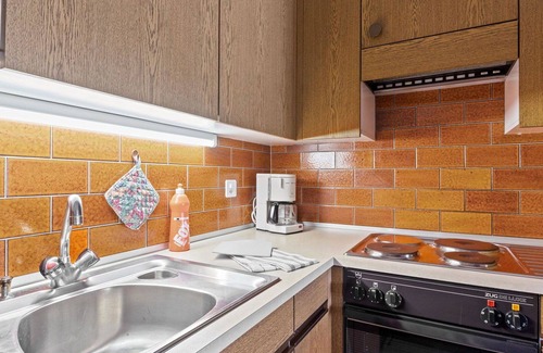 Parpan Apartment | Cosy apartment for 3 people with WIFI, TV and balcony