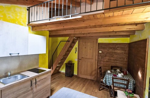 Prata Camportaccio Apartment | Cosy apartment for 3 people with WIFI, A/C, TV, patio and pets allowed