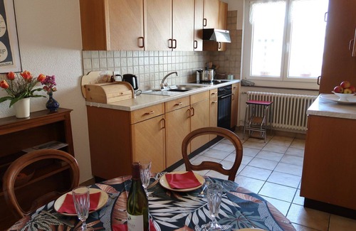 Fribourg Apartment | Cosy apartment for 4 guests with WIFI, TV and patio