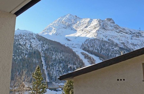 Saas-Fee Apartment | Cosy apartment for 4 guests with WIFI, TV and balcony