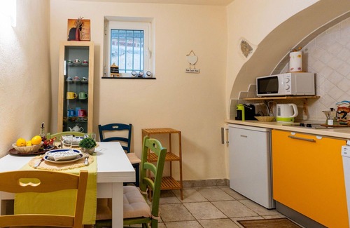 Arnasco Apartment | Cosy apartment for 4 guests with A/C, WIFI, TV and terrace