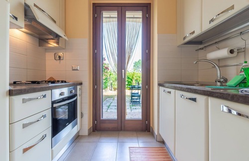 Loreto Apartment | Cosy apartment for 4 guests with WIFI, TV and patio, close to Porto Recanati