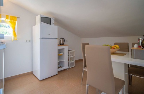 Stinica Apartment | Cosy apartment for 4 guests with A/C, WIFI, TV and terrace