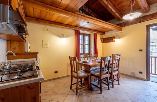Sampeyre Apartment | Cosy apartment for 4 guests with WIFI, pool, TV and terrace