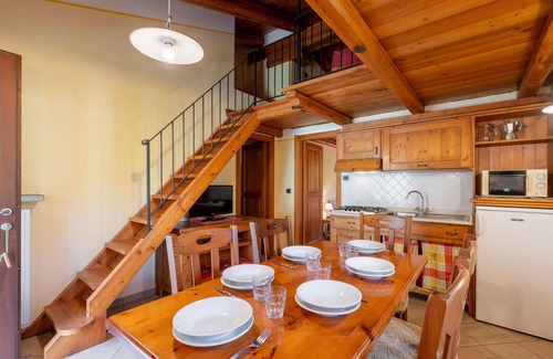 Sampeyre Apartment | Cosy apartment for 4 guests with WIFI, pool, TV and terrace