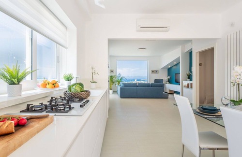 Cinisi Apartment | Cosy apartment for 4 people with A/C, WIFI, TV and terrace