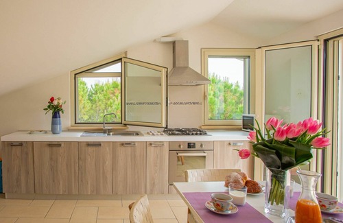 Pineto Apartment | Cosy apartment for 4 people with WIFI, A/C, TV, terrace, pets allowed and panoramic view