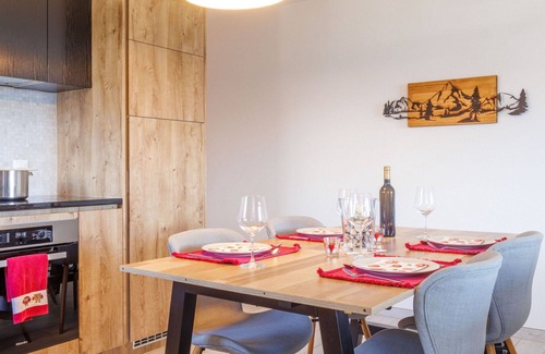 Veysonnaz Apartment | Cosy apartment for 5 guests with WIFI, balcony and pets allowed