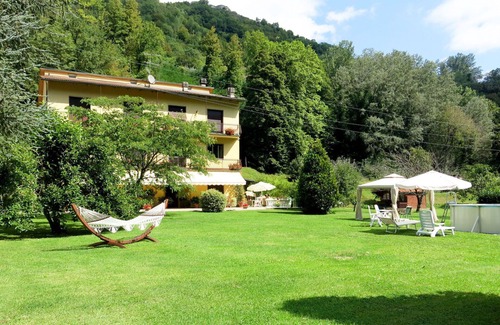 Casoli Apartment | Cosy apartment for 5 guests with WIFI, pool, TV and patio