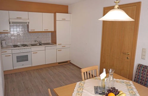 Kappl Apartment | Cosy apartment for 5 guests with WIFI, TV and balcony