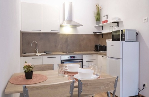 Jachymov Apartment | Cosy apartment for 5 people with WIFI, TV, terrace and pets allowed