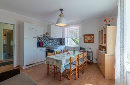 Gallizien Apartment | Cosy apartment for 6 people with WIFI, TV, patio, pets allowed and panoramic view
