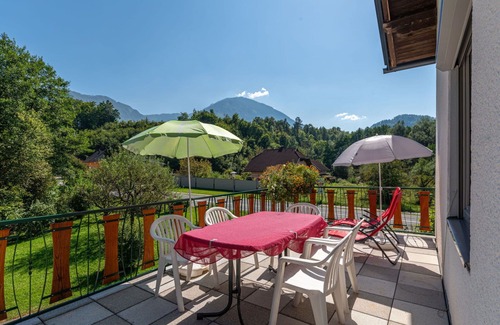 Gallizien Apartment | Cosy apartment for 6 people with WIFI, TV, patio, pets allowed and panoramic view