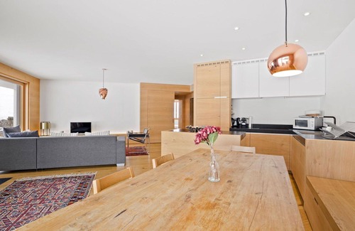 Valbella Apartment | Cosy apartment for 6 people with WIFI, TV and balcony