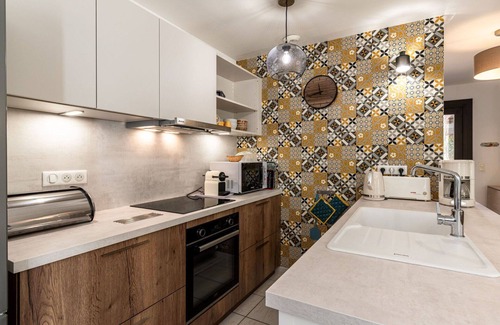 Lozari Apartment | Cosy apartment for 6 guests with pool, WIFI, A/C, TV and patio