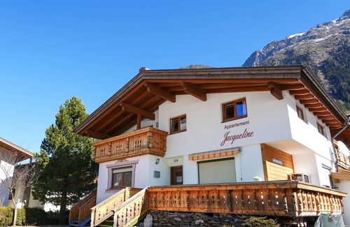 Huben Apartment | Cosy apartment for 6 guests with WIFI, balcony and pets allowed